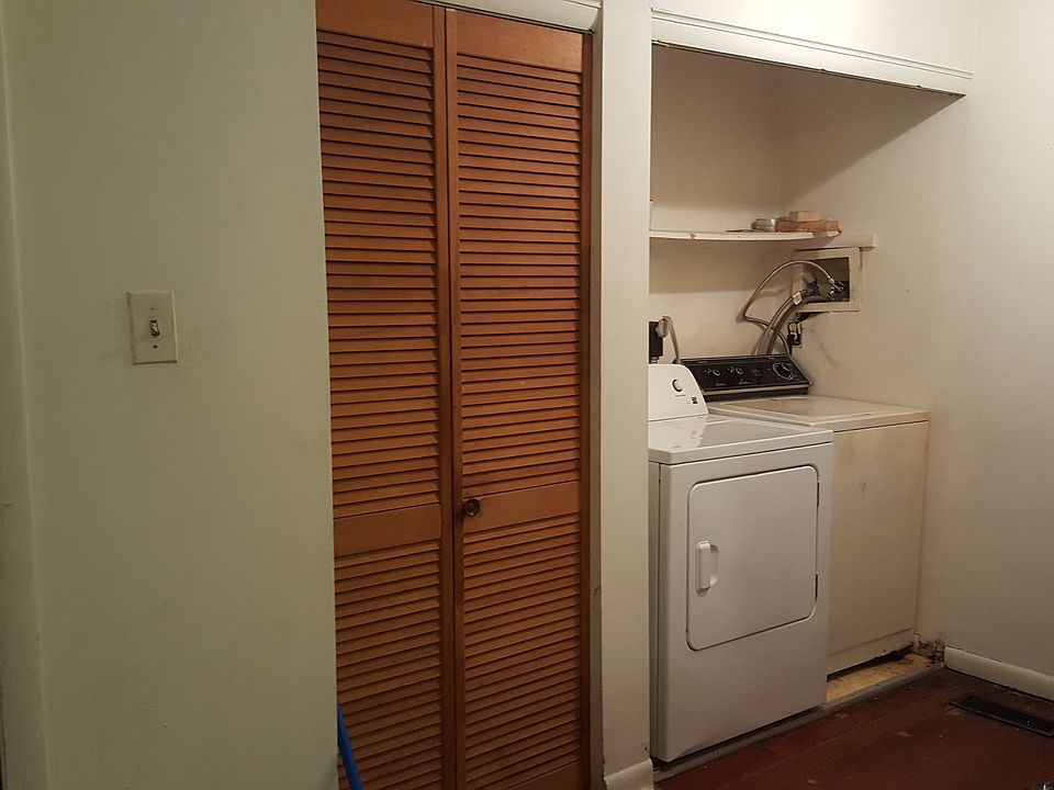 Washer and Gas dryer in unit. Also closet space