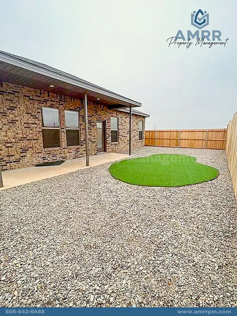 New Beginnings Start with AMRR: Spacious 3-Bedroom Home Your Perfect Family Home! — Photo 2