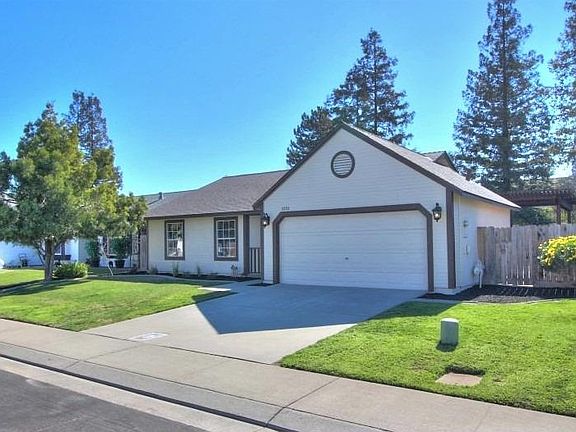 3rd image of 2230 Heritage Manor Dr