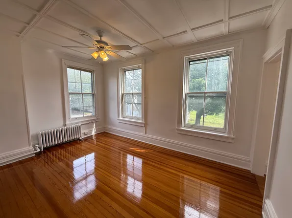 50-52 2nd Ave #2R, Waterford, NY 12188