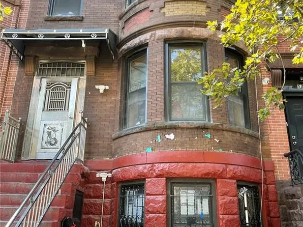 530 45th St, Brooklyn, NY 11220