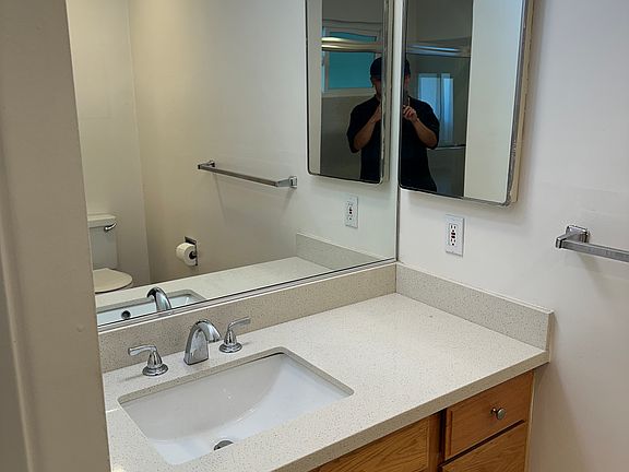 2nd Bathroom