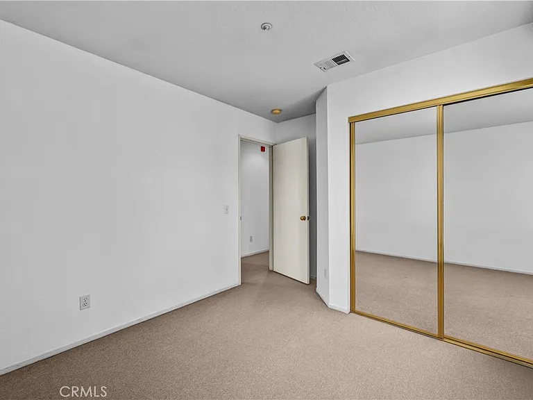 465 E Afton Ln — Photo 13