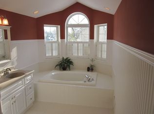 103 Harvard Dr, Trappe, PA 19426