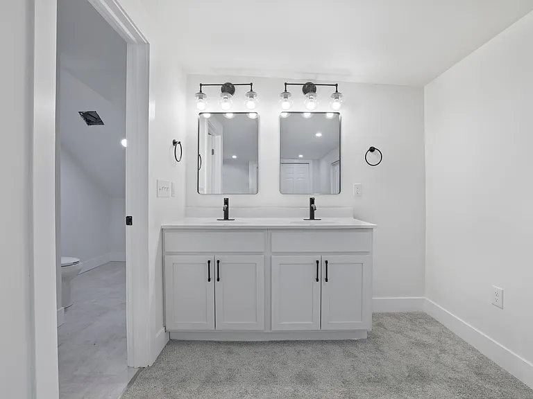 272 S 22nd St #272 — Photo 13
