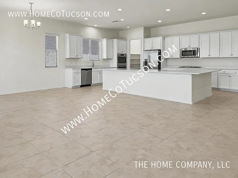 38628 S Running Roses Ln — Photo 6