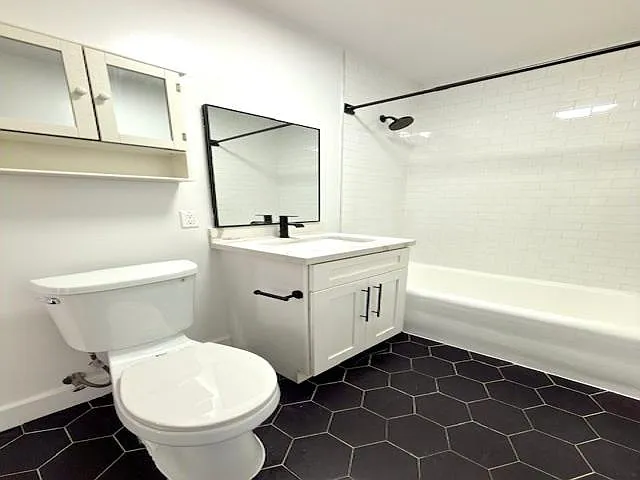328 N Kingsley Dr #334-1/4 — Photo 7