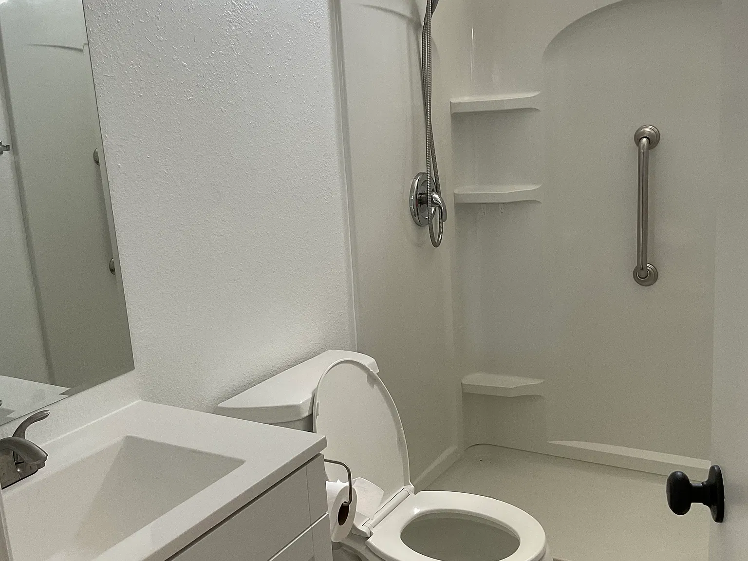 2 bed, $850 — Photo 3