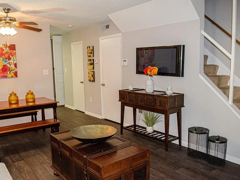 Bella Vista — Photo 23