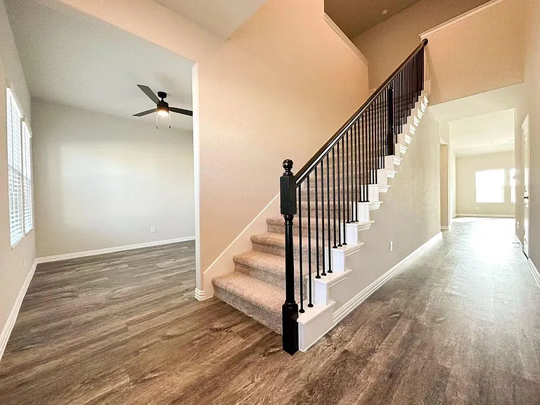 1804 Berry Ridge Trl — Photo 9