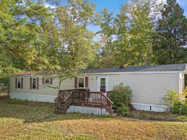 1 Juniper Lane, Lee, NH 03861