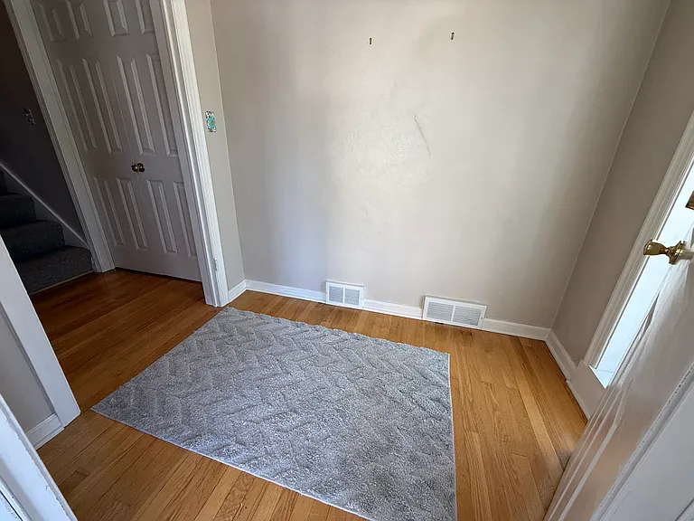 222 Lillian Ave — Photo 14
