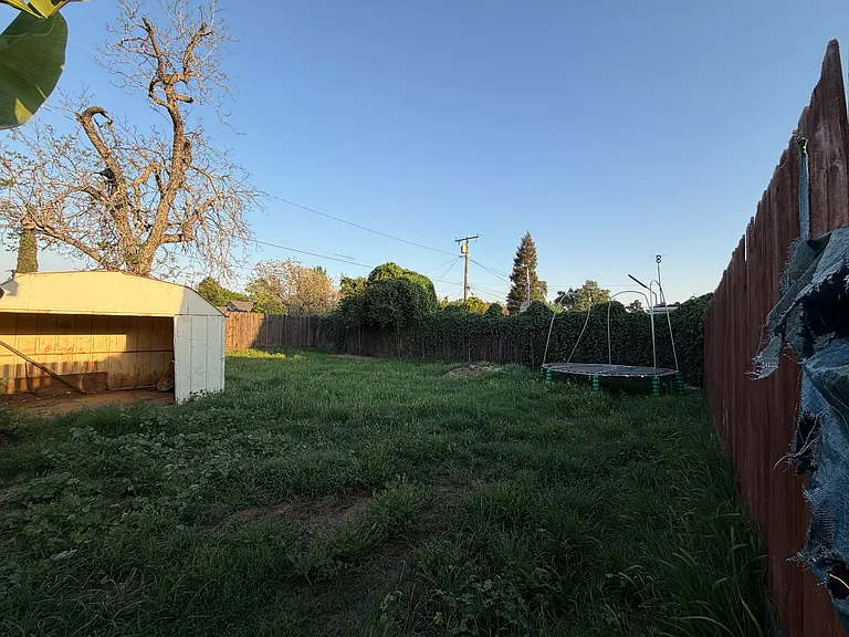 921 W Houston Ave — Photo 20