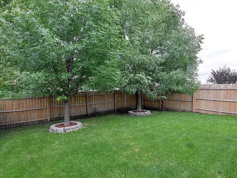 2565 Amber Valley Ct S — Photo 12