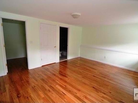 4th image of 1272 Putnam Ave APT 2