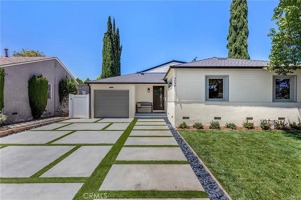 3 bed, 2.5 bath, 1752 sqft, $5,500 — Photo 2