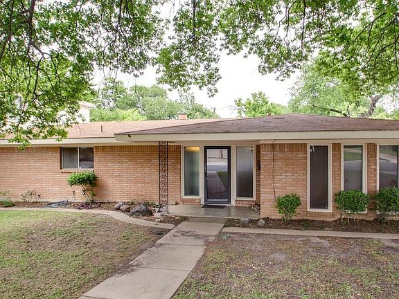 3rd image of 3716 Wedgway Dr