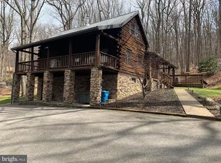 3037 Seitzland Rd, Glen Rock, PA 17327