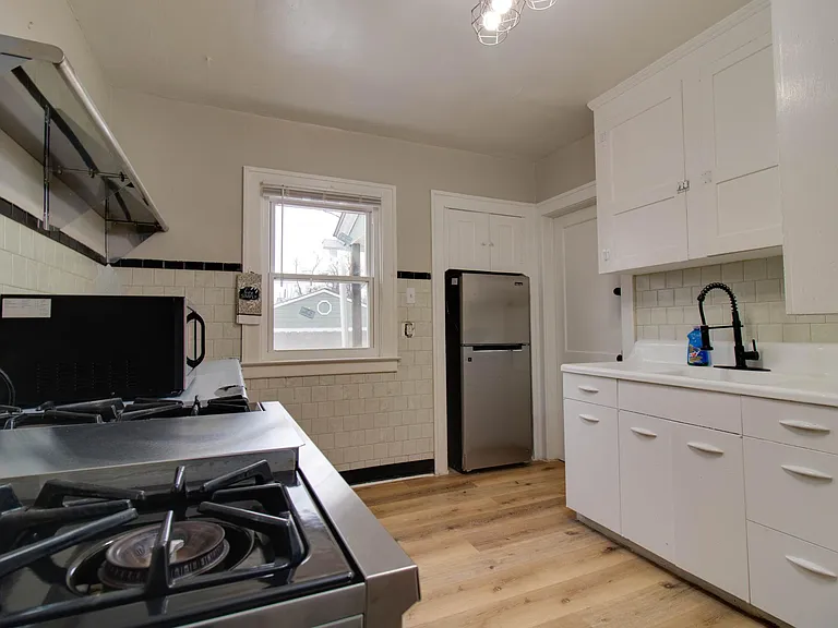 18142 Riopelle St #A — Photo 10