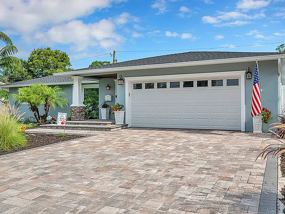 Oversized paver driveway