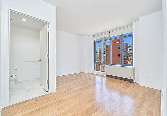 5th image of 49 E 34th St #9A