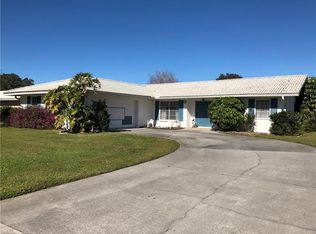 1844 Mid Ocean Cir, Sarasota, FL 34239