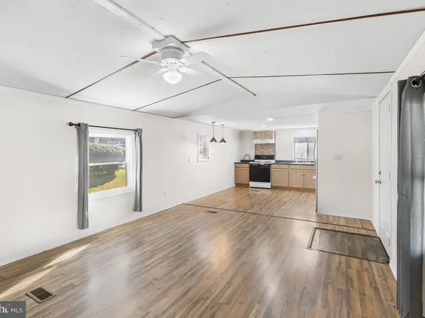 2 Westview Way, West Grove, PA 19390