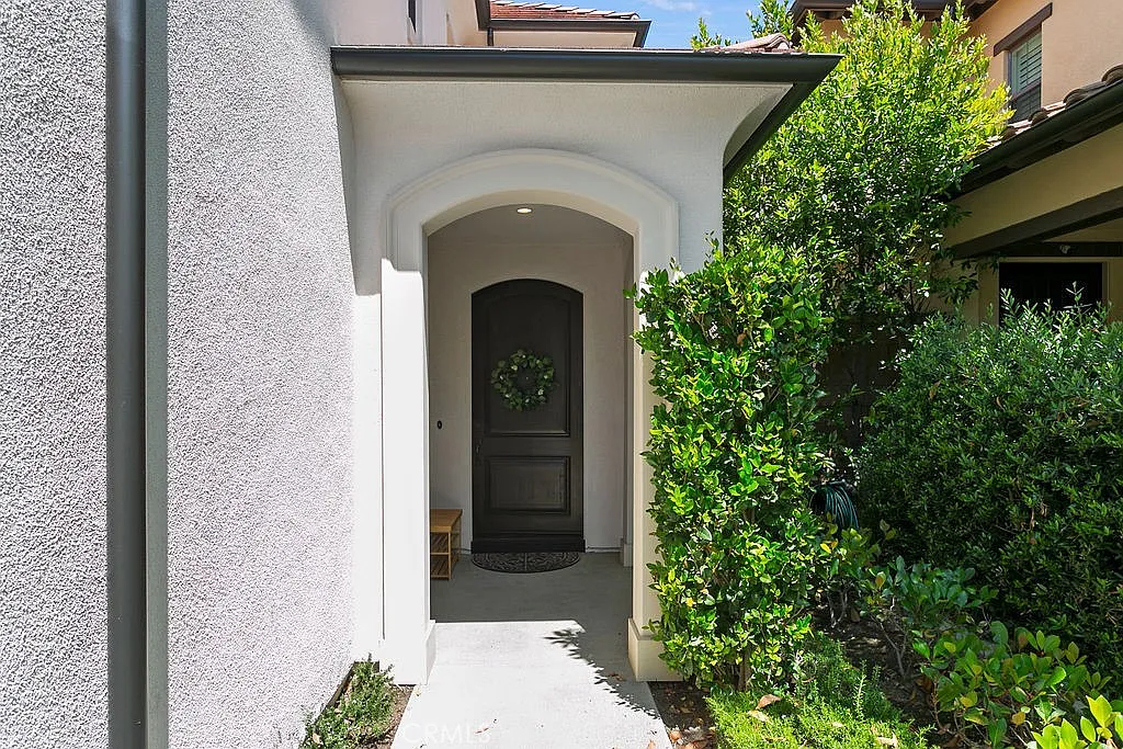 4 bed, 2228 sqft, $6,800 — Photo 2