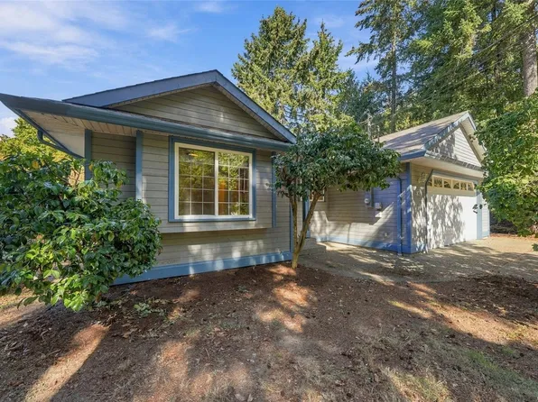 821 Shorewood Dr, Nanaimo, BC V9P 1S1