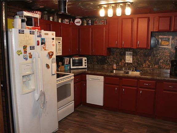 5th image of 355 E 660th Ave
