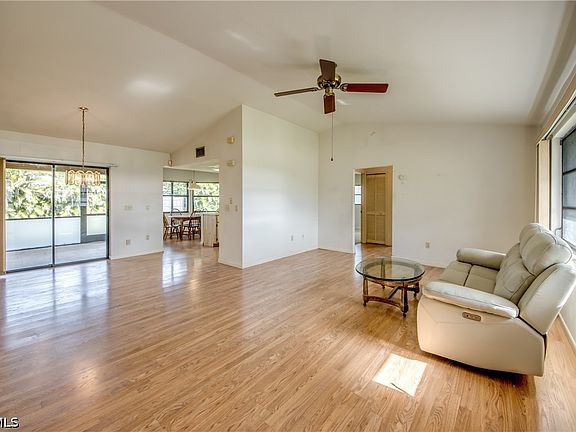 3rd image of 3810 SW 7th Ave
