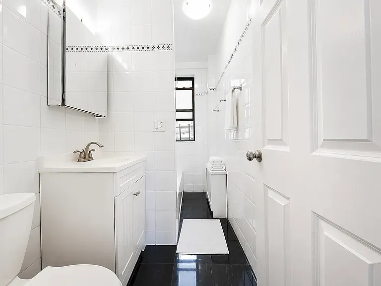 27 W 96th St #5F — Photo 6