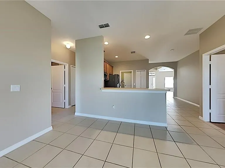 876 Hacienda Cir — Photo 7