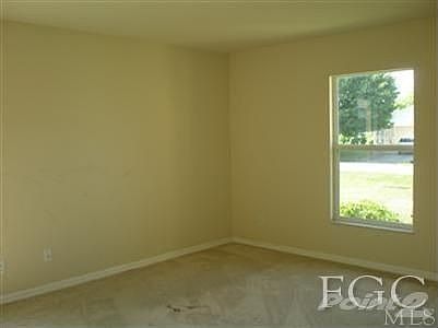 5th image of 4329 SW 1st Ave