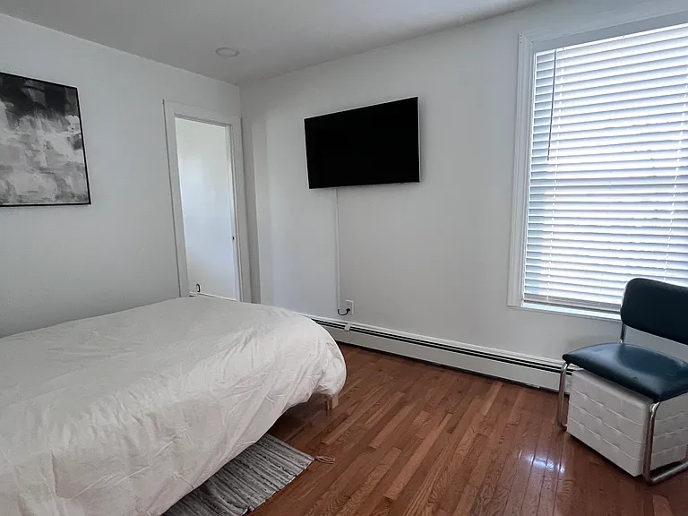 712 Main St #1 — Photo 11