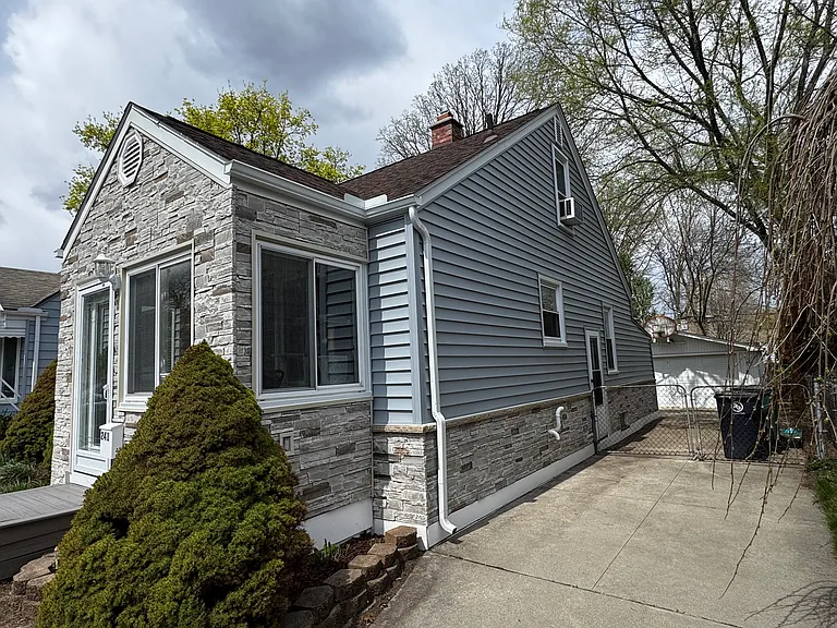 241 Devillen Ave — Photo 2