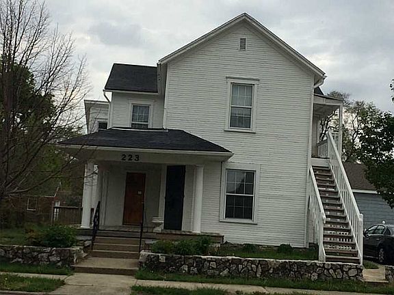 3rd image of 223 S Elm St
