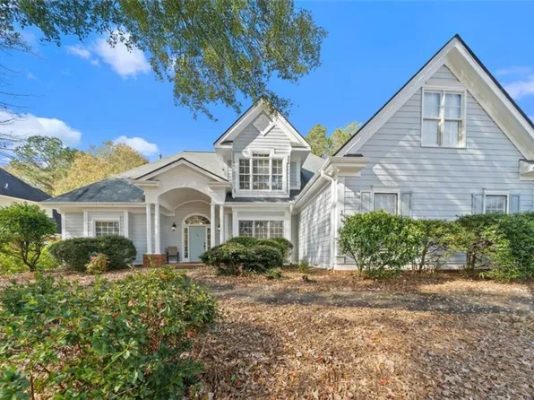 8370 Fairway Dr, Covington, GA 30014