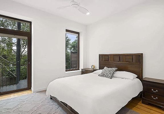 5th image of 10-31 48th Ave #2