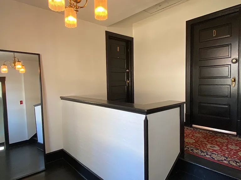 1627 W 9th Ave #C — Photo 8