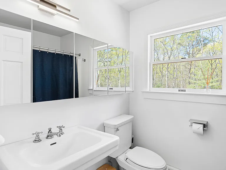 15 Marion Ln — Photo 8