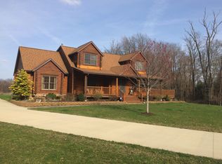 1063 Etter Rd, Mogadore, OH 44260