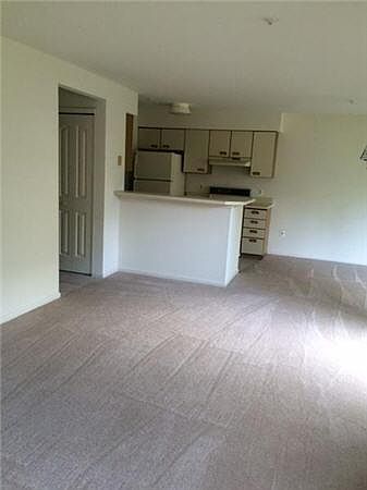 2nd image of 201 Remington Ct