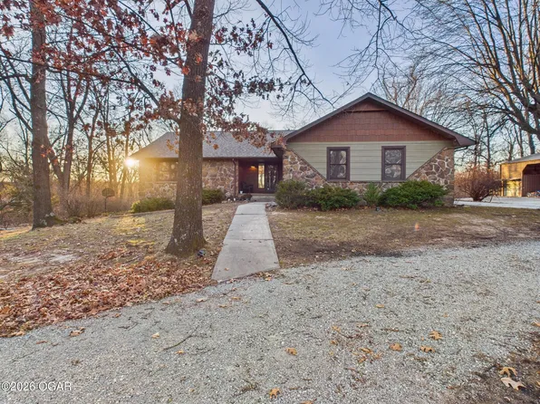 5137 Deer Run Loop, Carthage, MO 64836