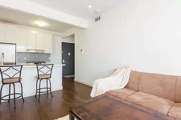 Rented by Lander Real Estate | media 6