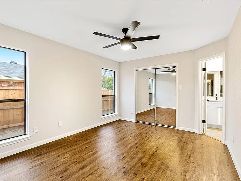 924 Simon Dr — Photo 23