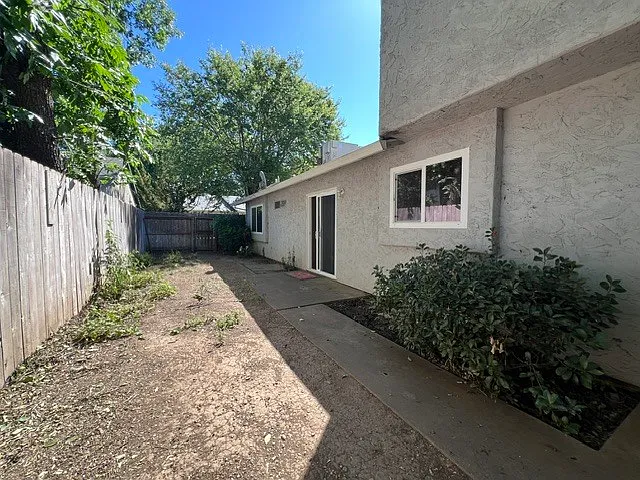 305 Saint Michael Ct — Photo 25