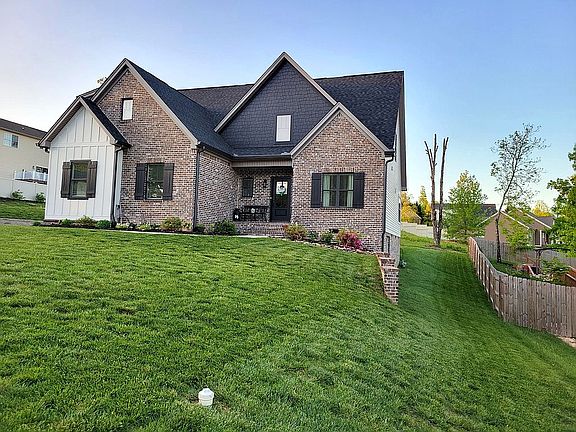 3rd image of 1748 Weston Hills Dr NW