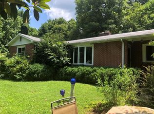 206 Old Chimney Rock Rd, Hendersonville, NC 28792