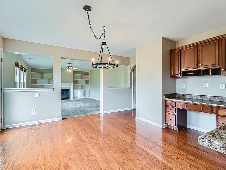 1071 McDuffie Cir — Photo 13